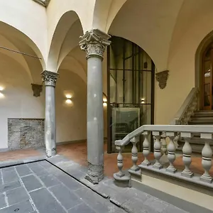  Apartment Palazzo Medici